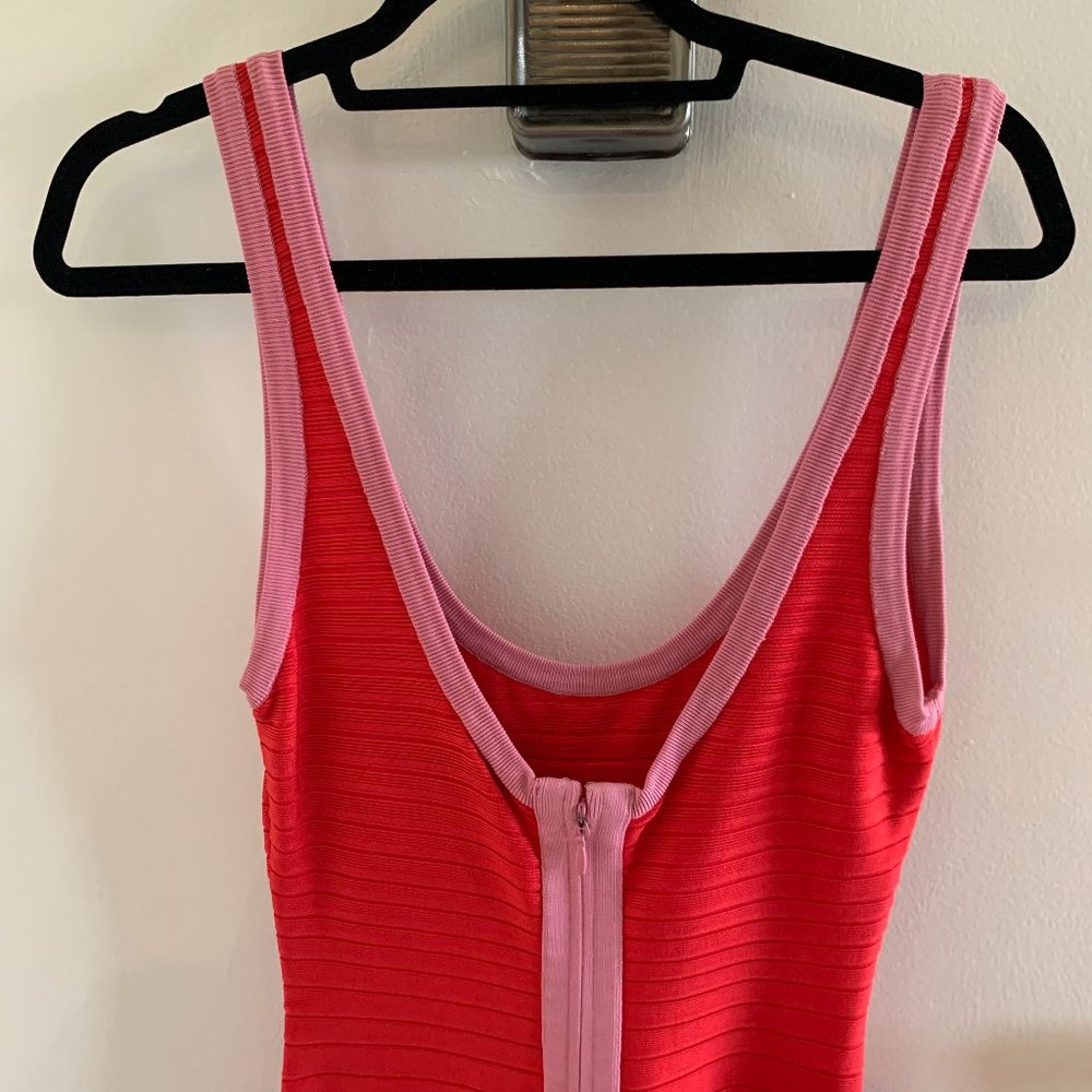 Herve Leger Red Bandage Dress with Pink Trim - Picture 4 of 4